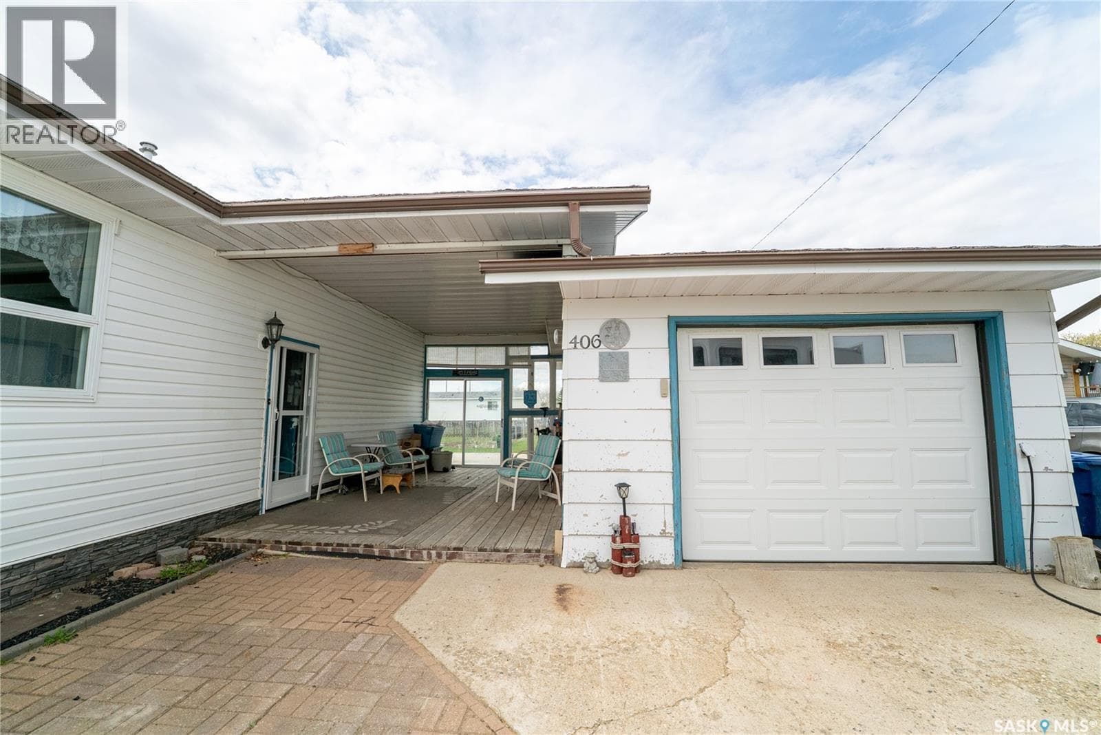 406 WALTER SCOTT AVENUE — photo 2