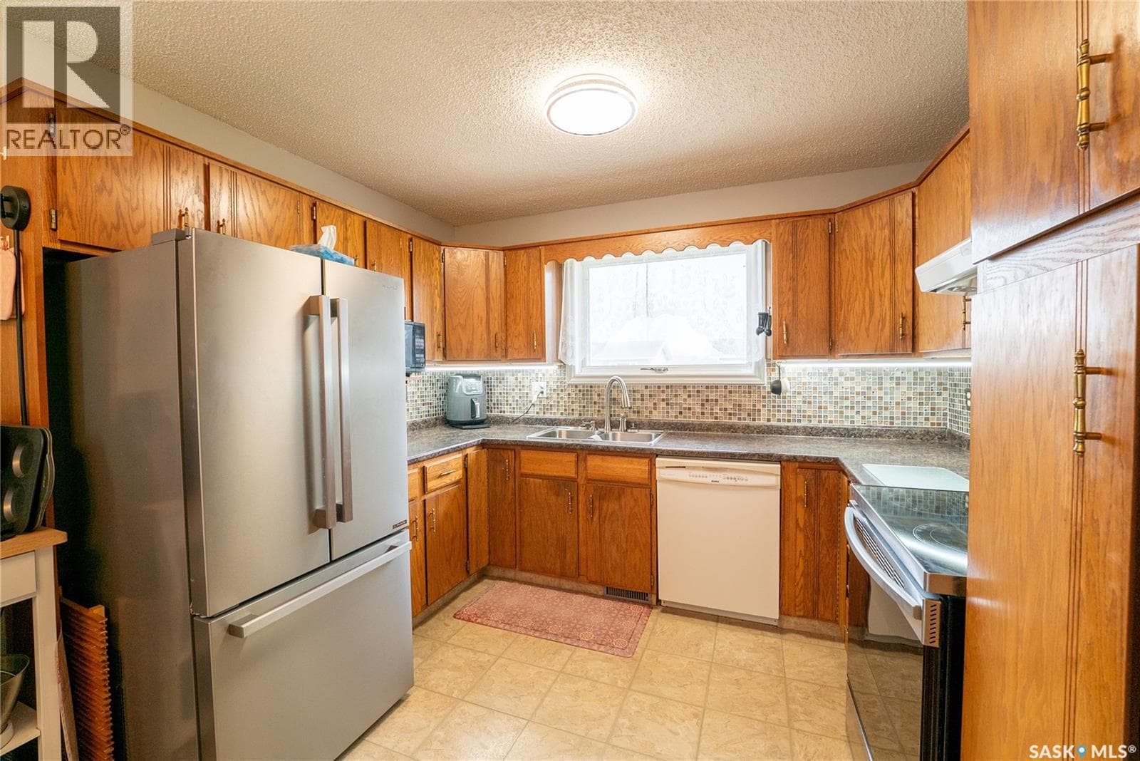 406 WALTER SCOTT AVENUE — photo 3