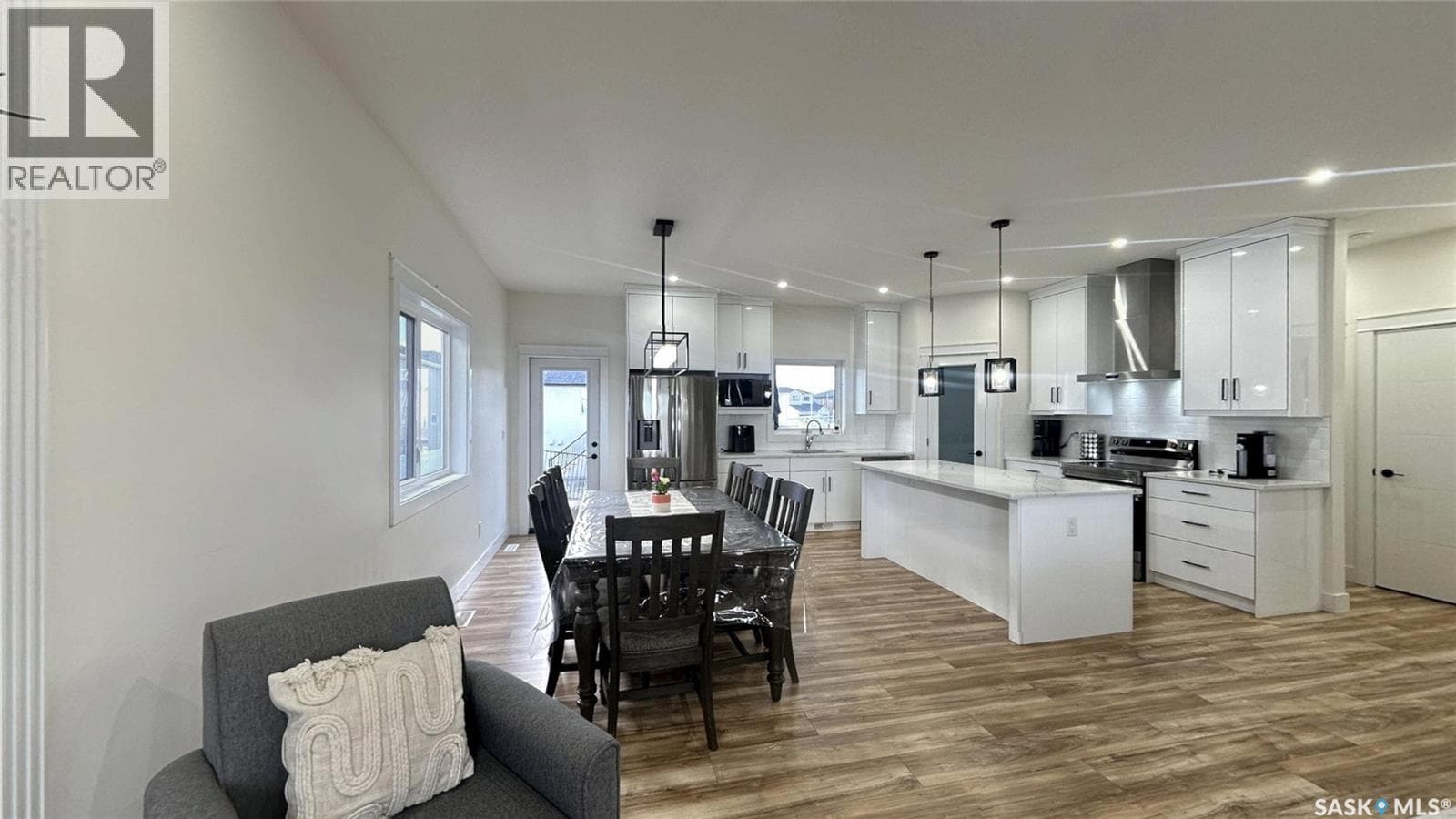 2535 Rosewood DRIVE — photo 5