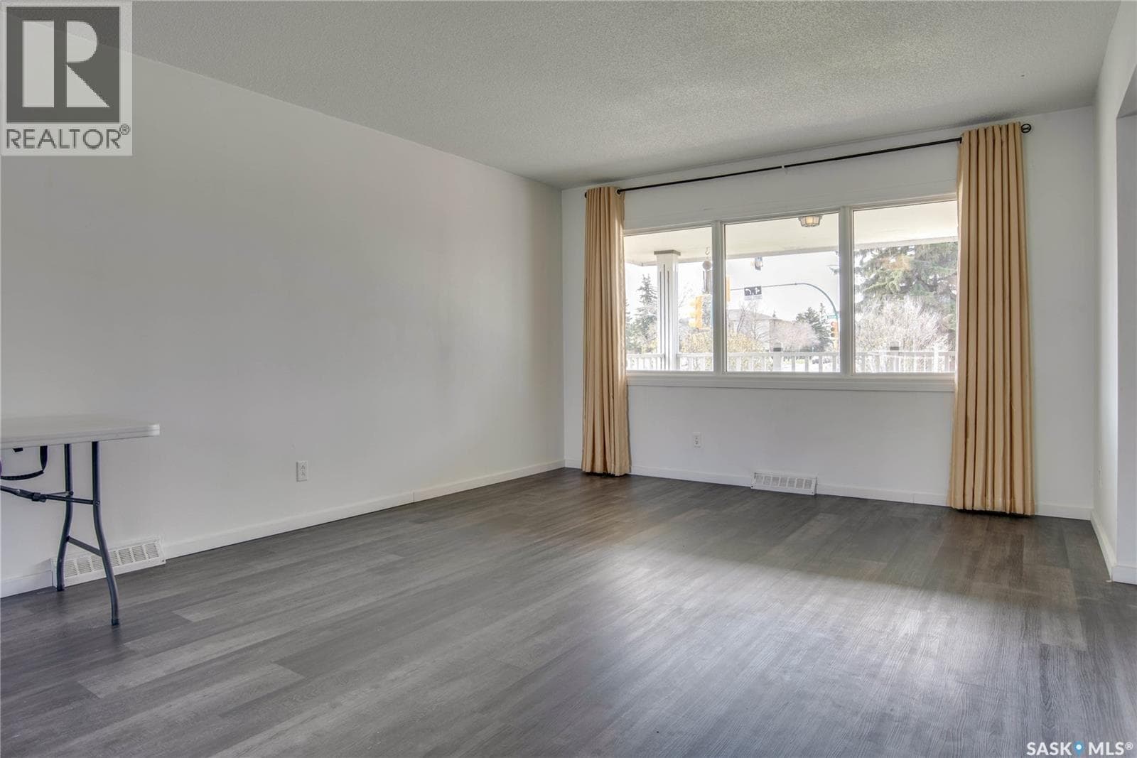 3017 Taylor STREET E — photo 4