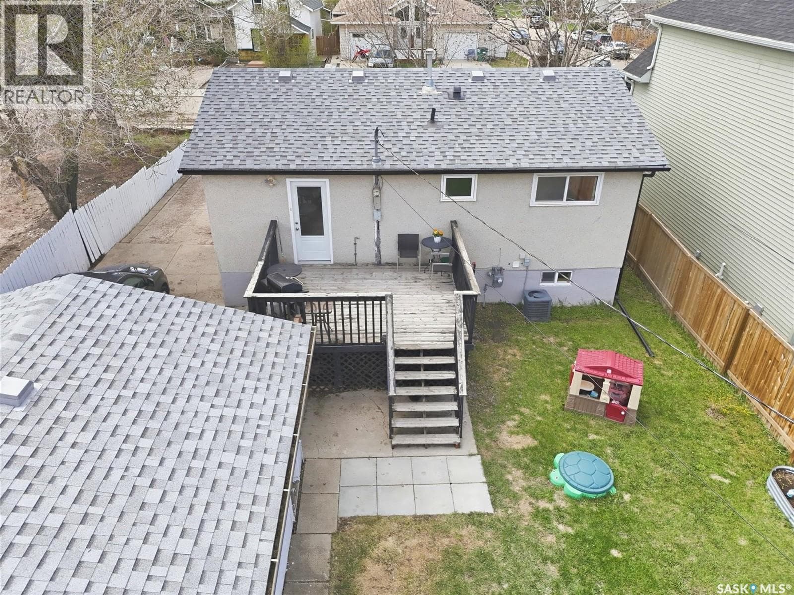 1725 Belfast AVENUE — photo 3