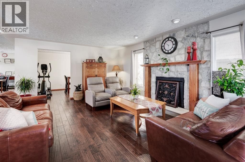 4 Cedargrove Way SW — photo 3