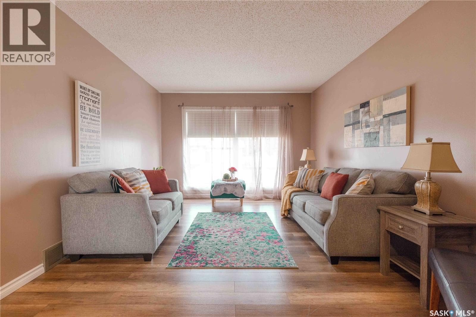 466 Smith CRESCENT — photo 3