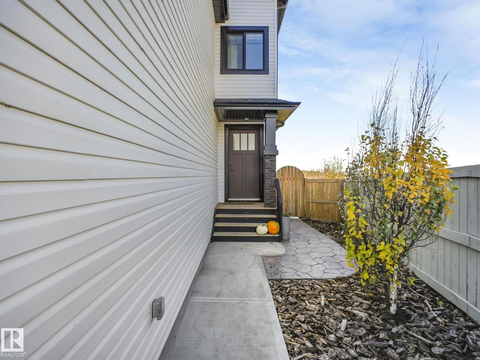 6613 62 AV — photo 4