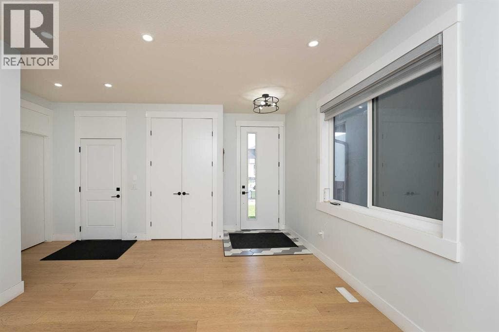 4831 87 Avenue NE — photo 3
