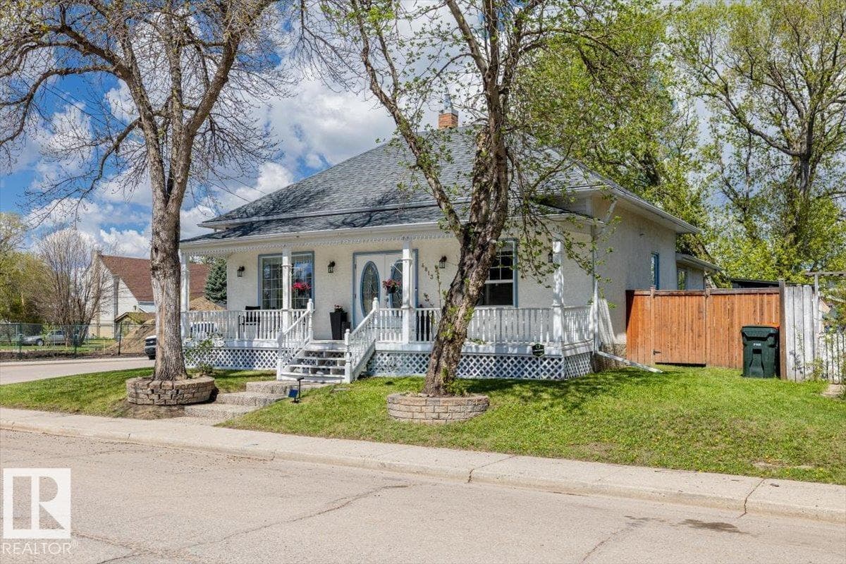 4813 53 AV — photo 3
