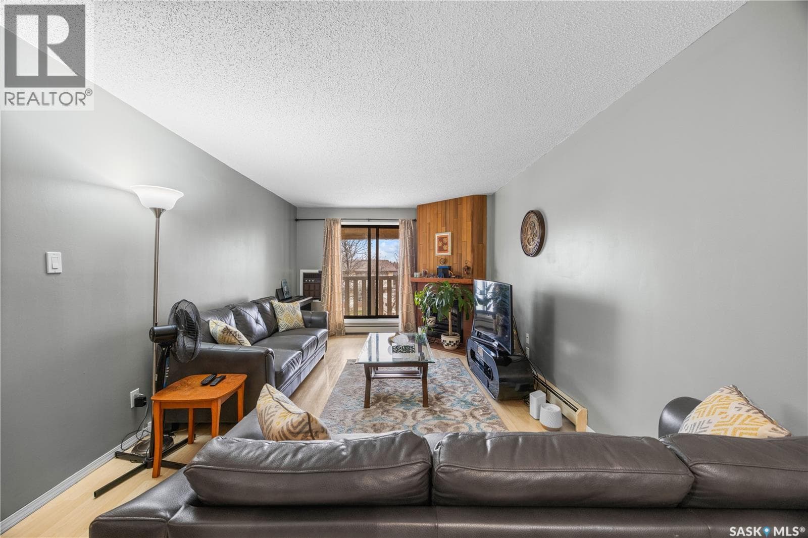 236 310 Stillwater DRIVE — photo 2