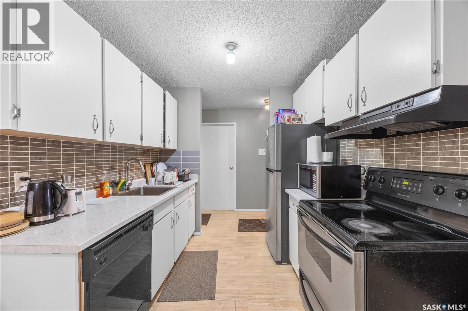 236 310 Stillwater DRIVE — photo 5