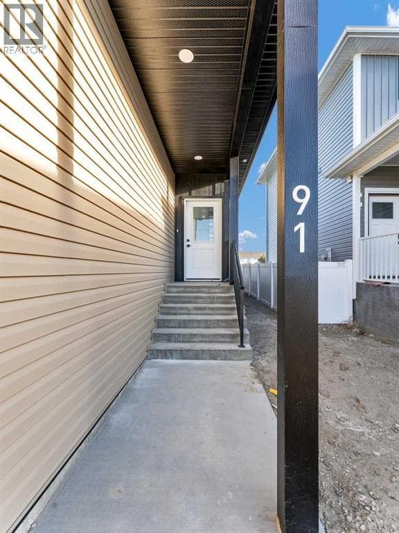 91 Sierra Road SW — photo 2