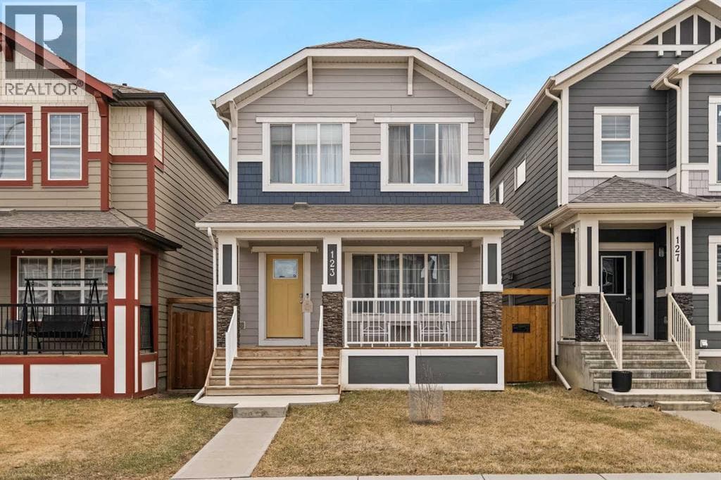 123 Magnolia Square SE