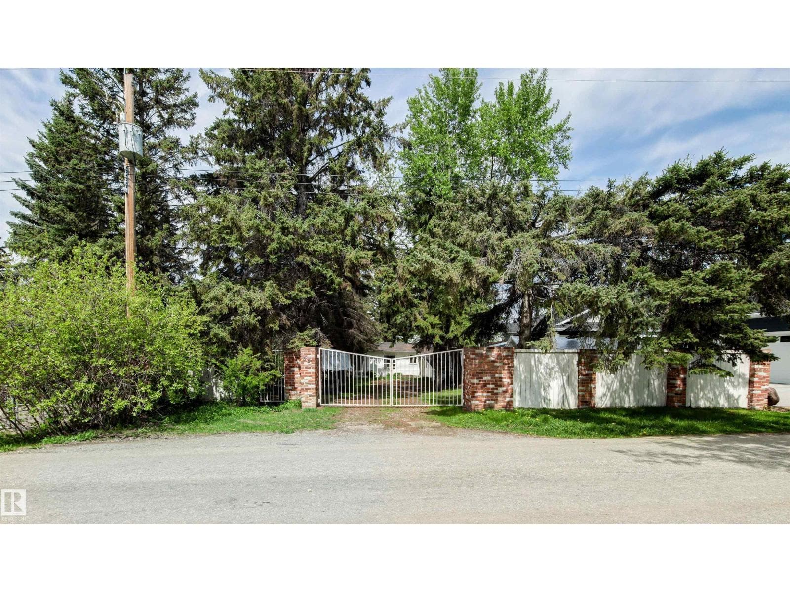 32 Marine Drive — photo 4