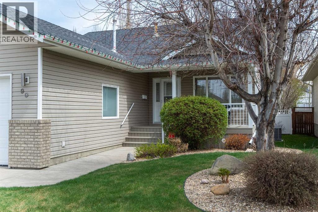 90 Alberts Close — photo 2