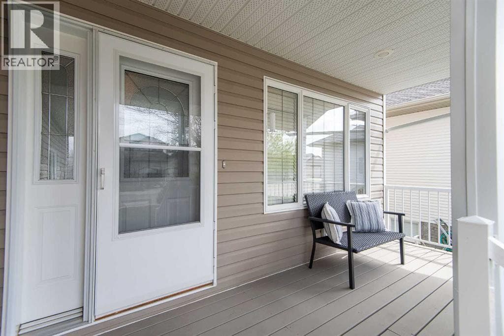 90 Alberts Close — photo 3
