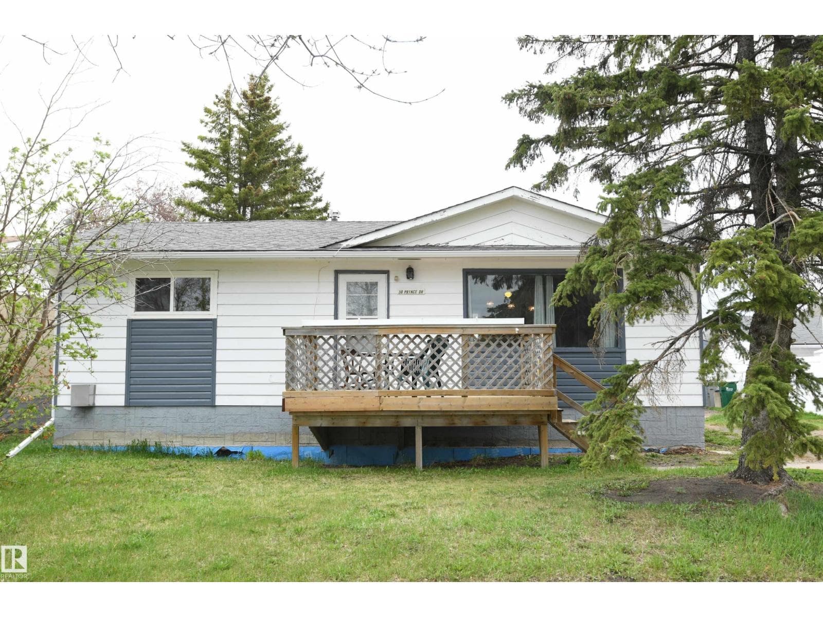 30 PRINCE DR
