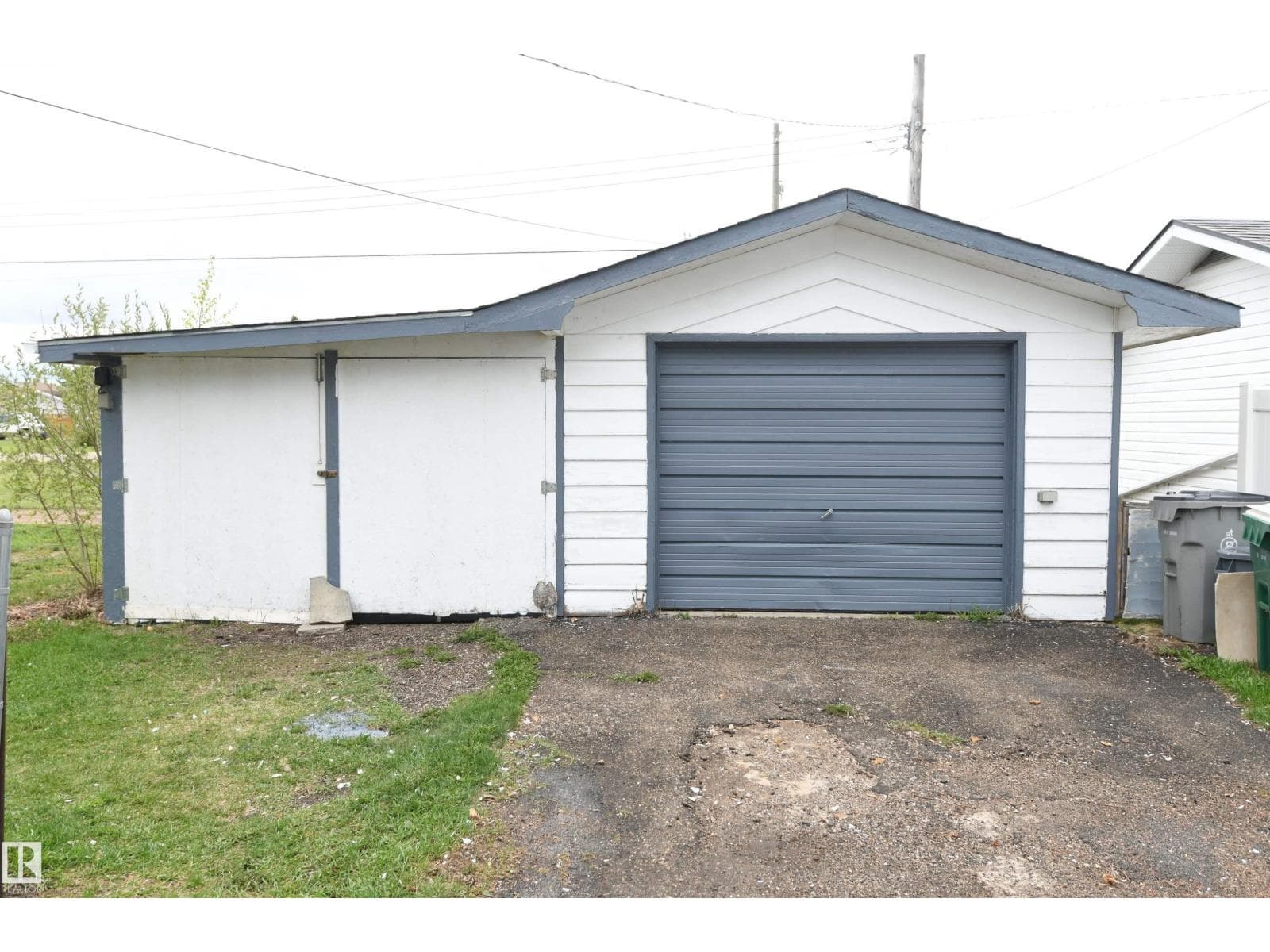 30 PRINCE DR — photo 3