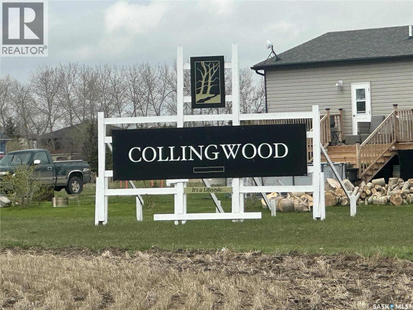 207 Collingwood CRESCENT