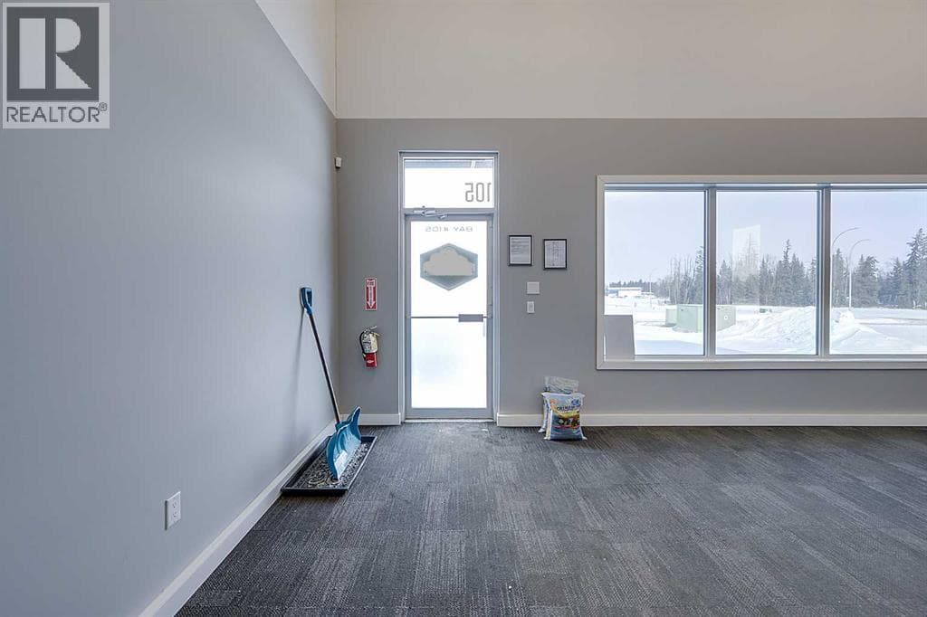 105 303A Larch Close — photo 4