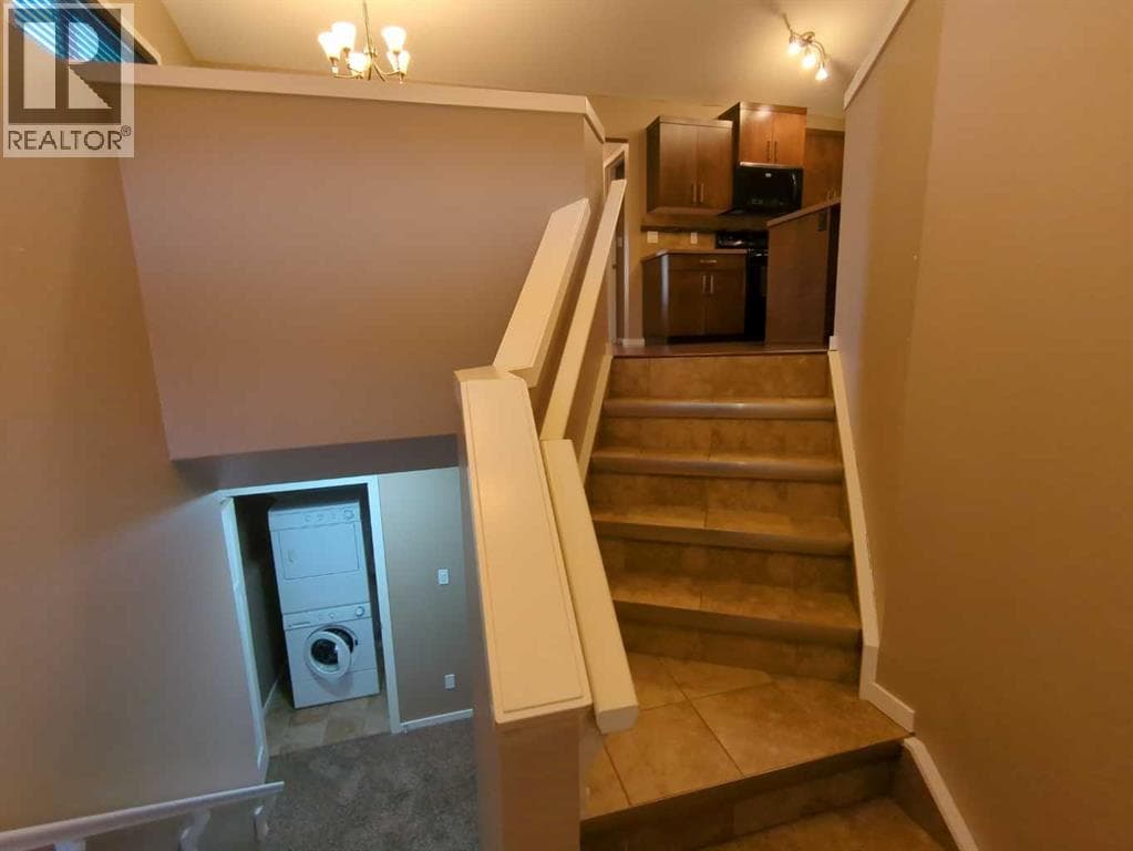 144 Mt Sundial Court W — photo 3