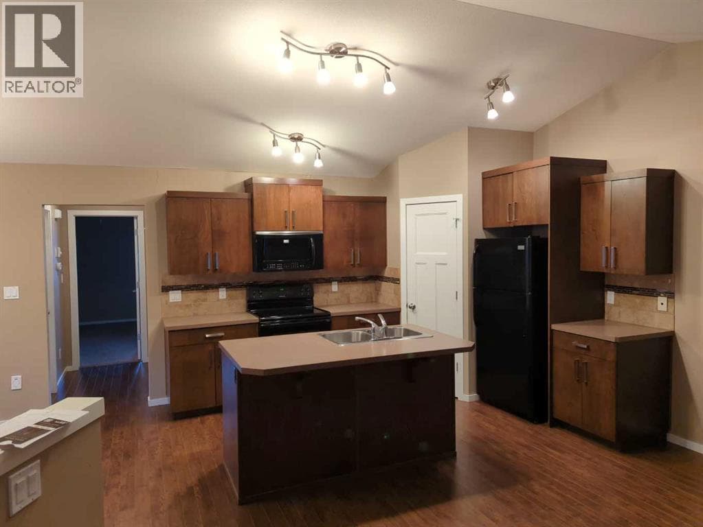 144 Mt Sundial Court W — photo 5