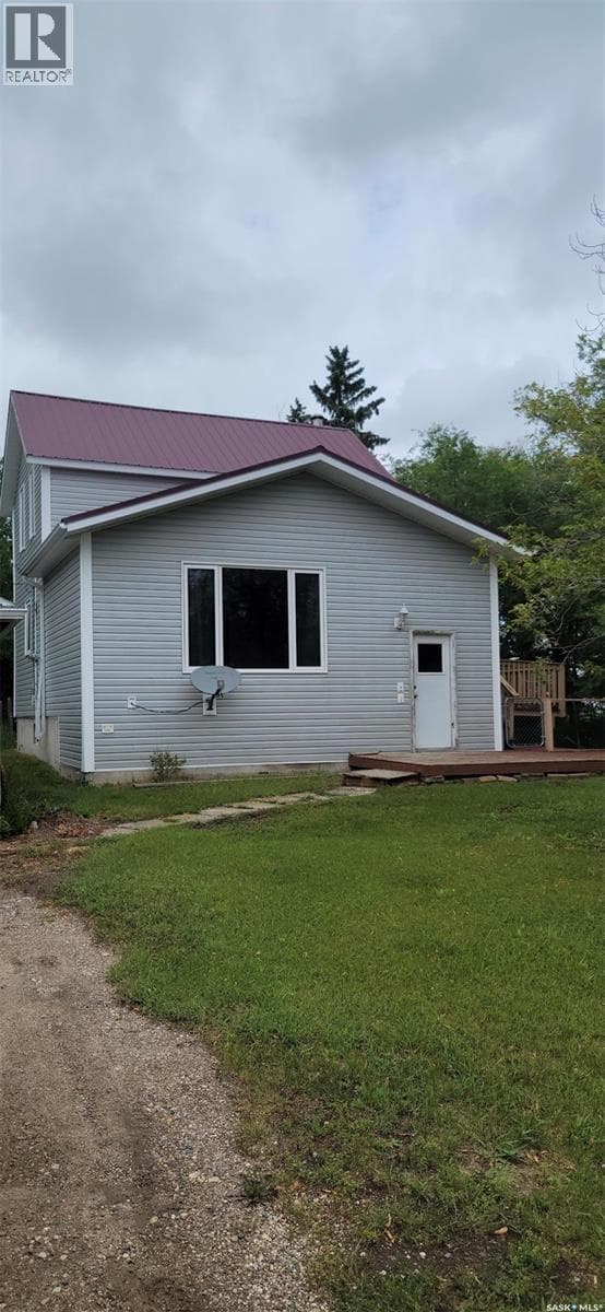 708 Qu'appelle AVENUE