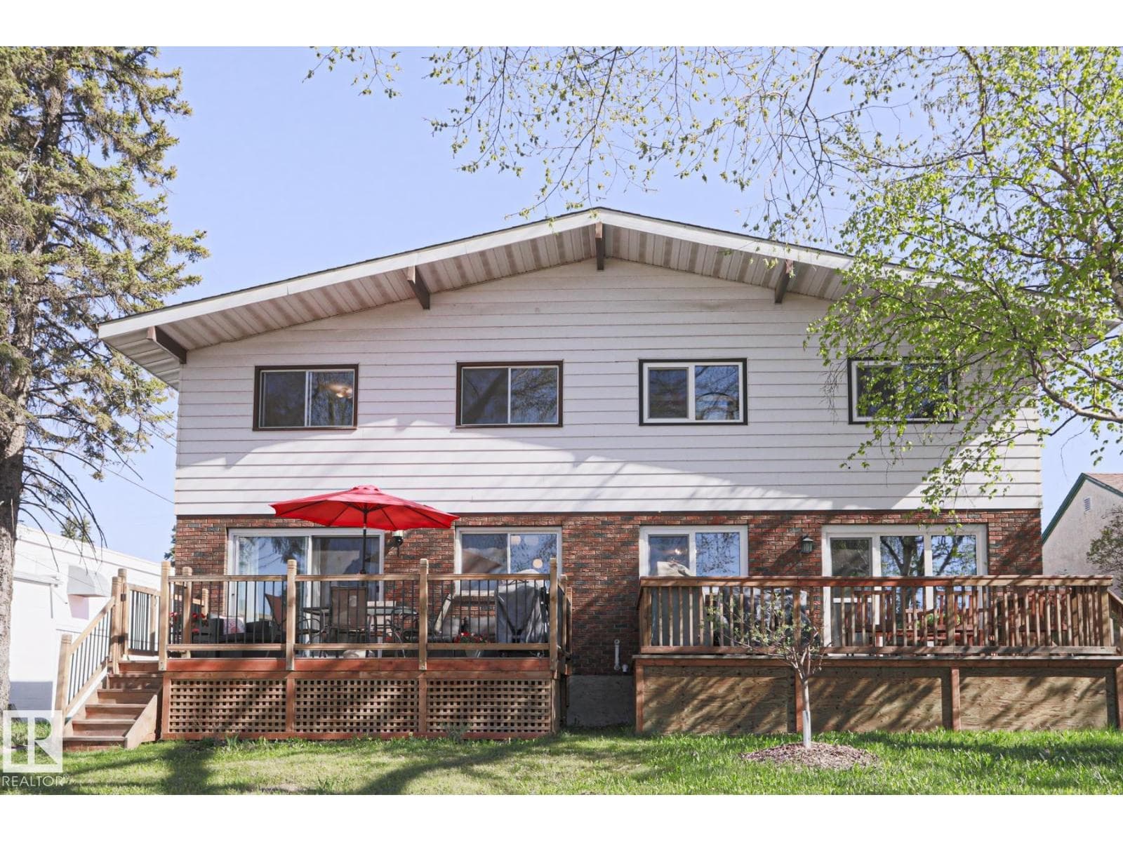 9324 80 AV NW — photo 3