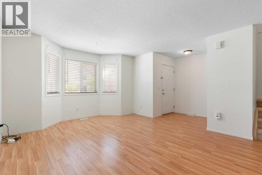 119 Royal Birch Villas NW — photo 5