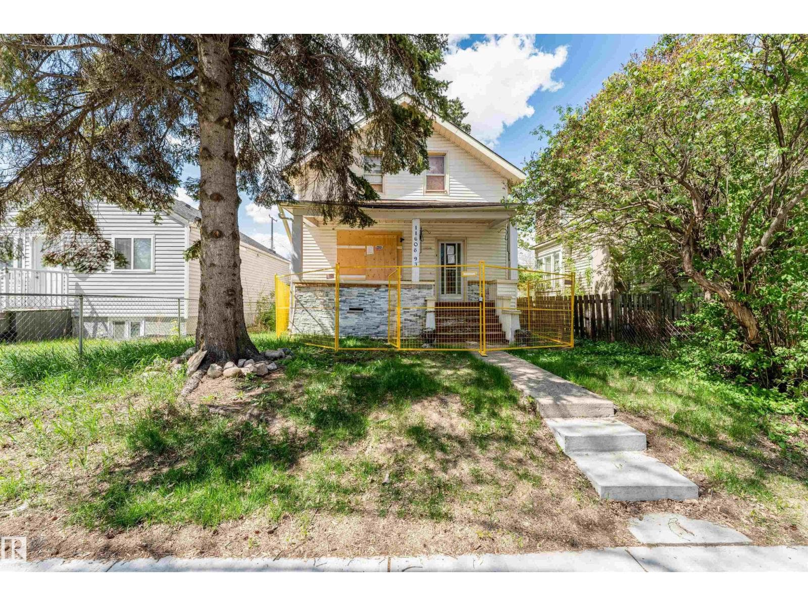 11608 93 ST NW