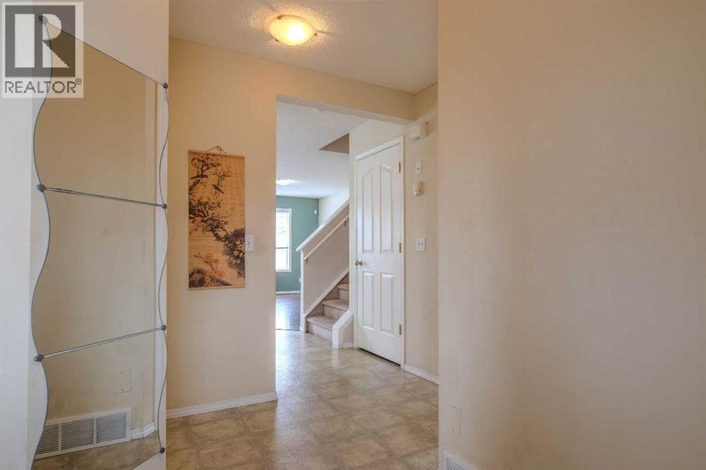 161 Saddlecrest Close NE — photo 3