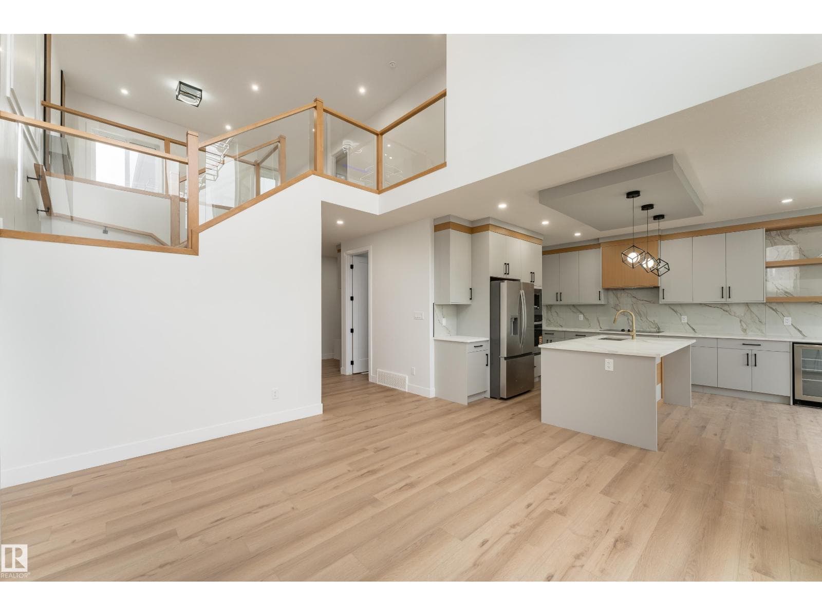 2408 63 AV NE — photo 3