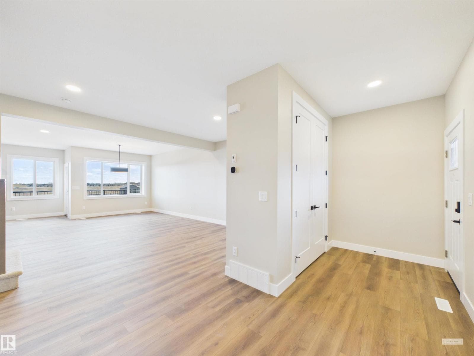 227 RAVINE DR — photo 3