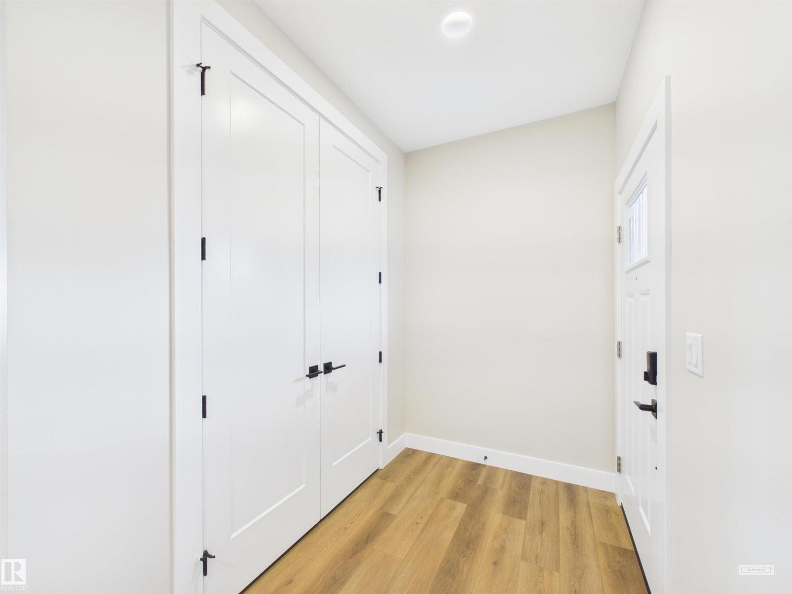 227 RAVINE DR — photo 2