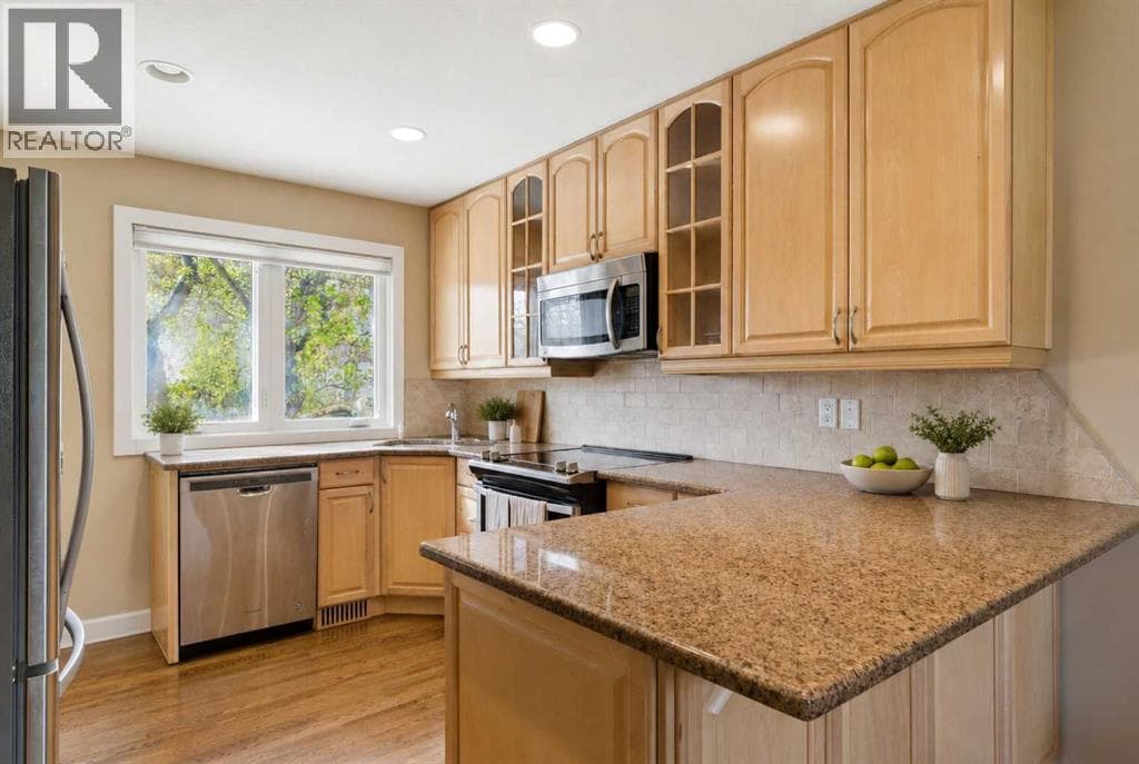 1211 Rosehill Drive NW — photo 4