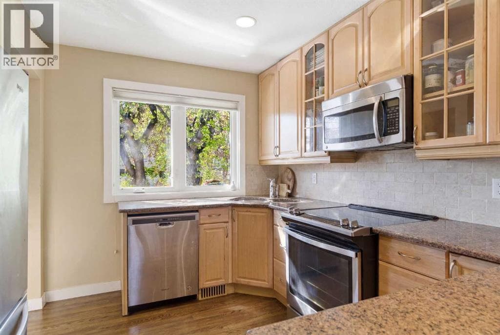 1211 Rosehill Drive NW — photo 5