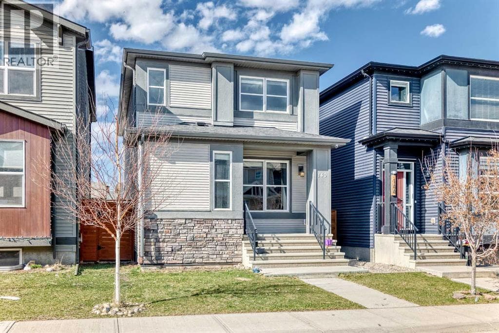 140 Howse Avenue NE — photo 2