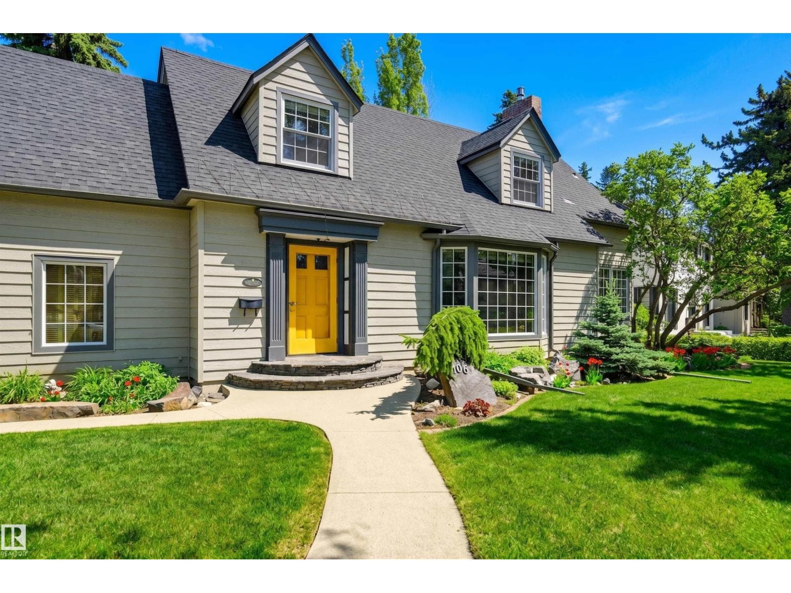 106 ST GEORGE'S CR NW — photo 3