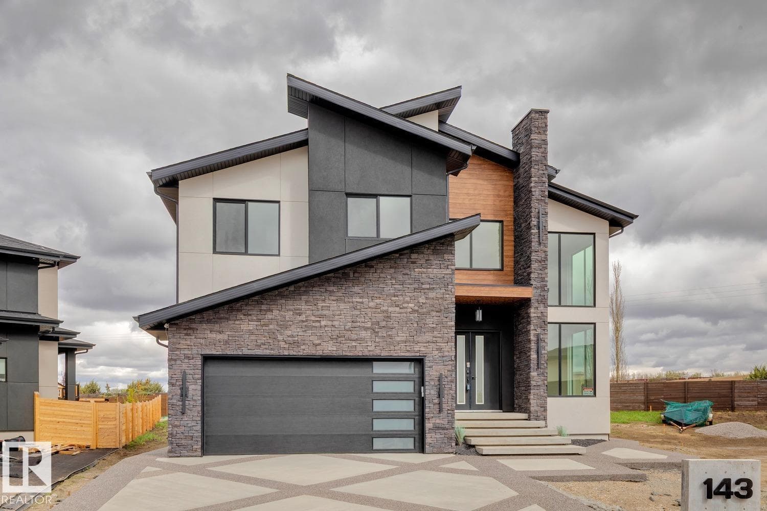 #143 25122 STURGEON RD