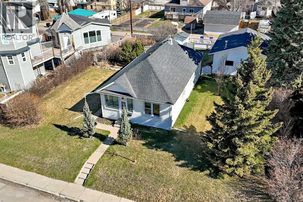 4710 51 Street — photo 2
