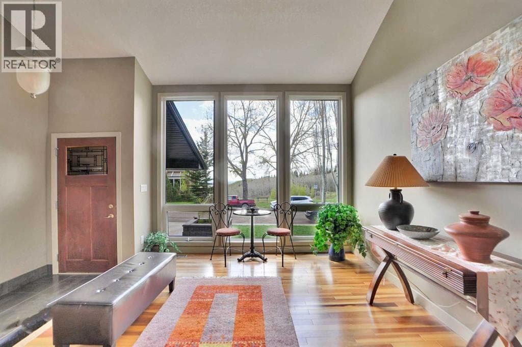 95 Edenwold Crescent NW — photo 4
