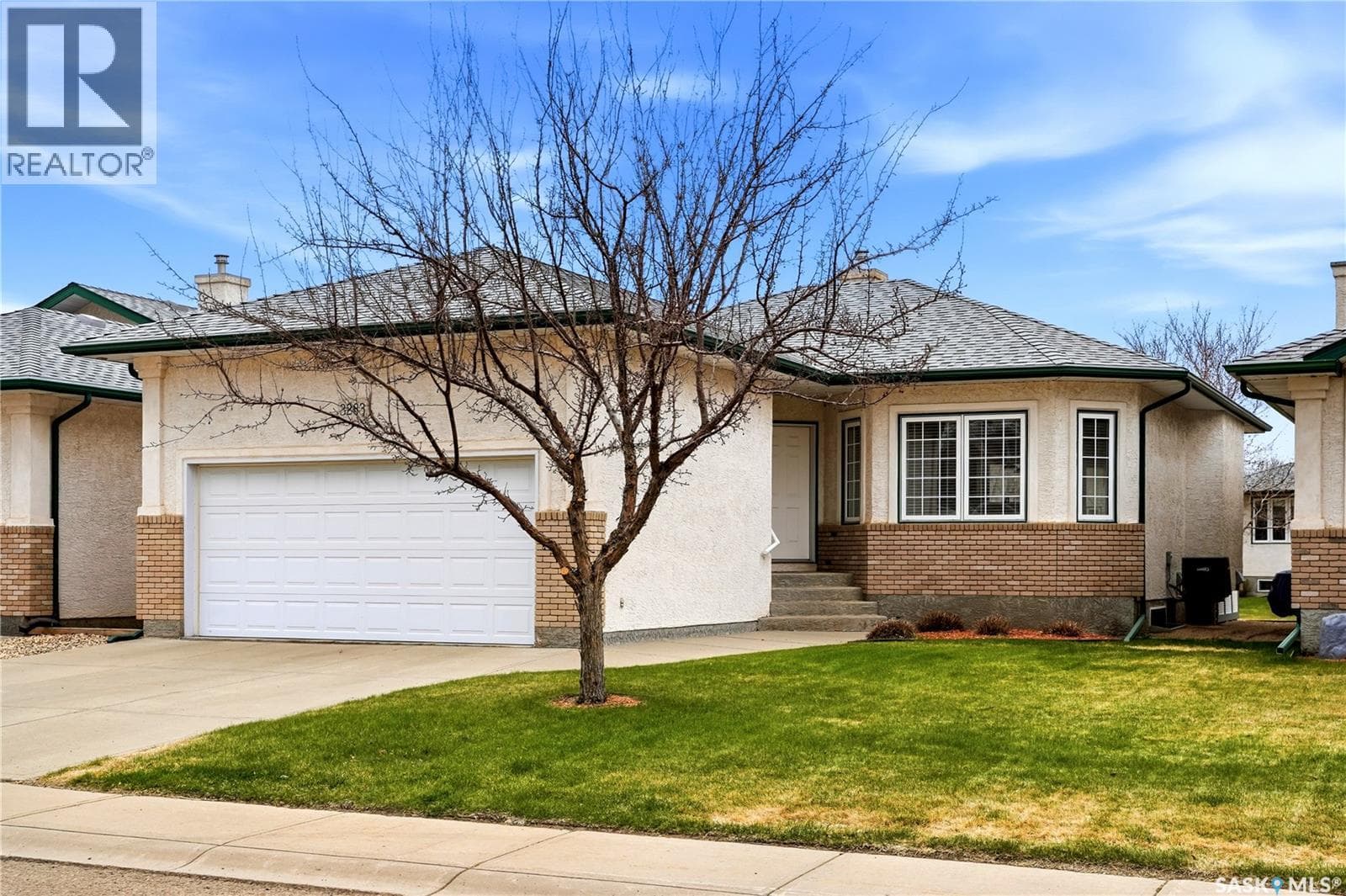 3283 Thames CRESCENT E — photo 2