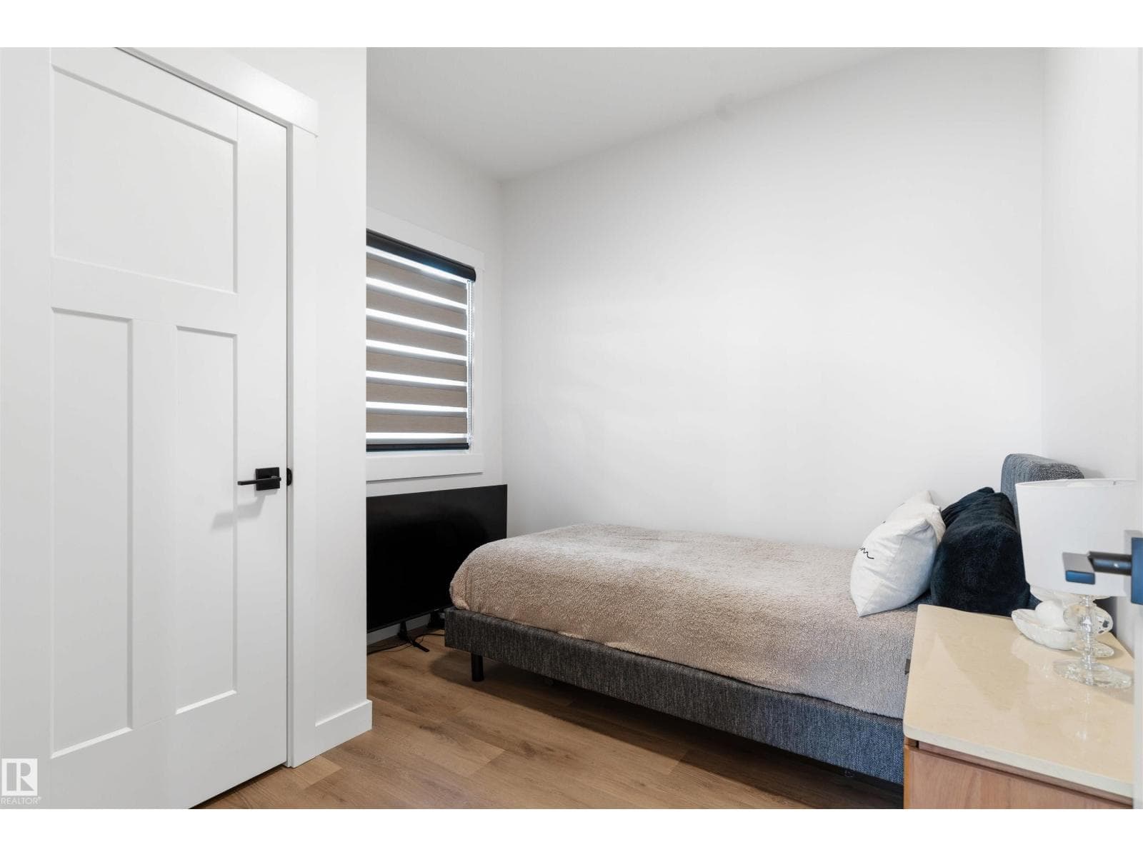 22328 88 AV NW — photo 4