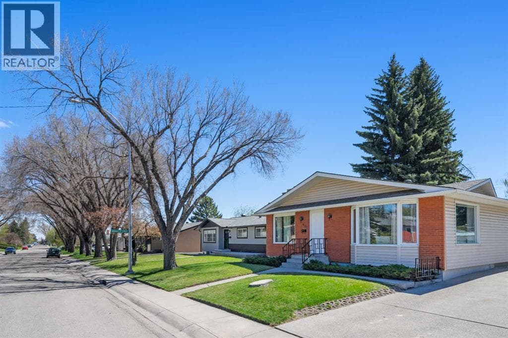 487 Arlington Drive SE — photo 3