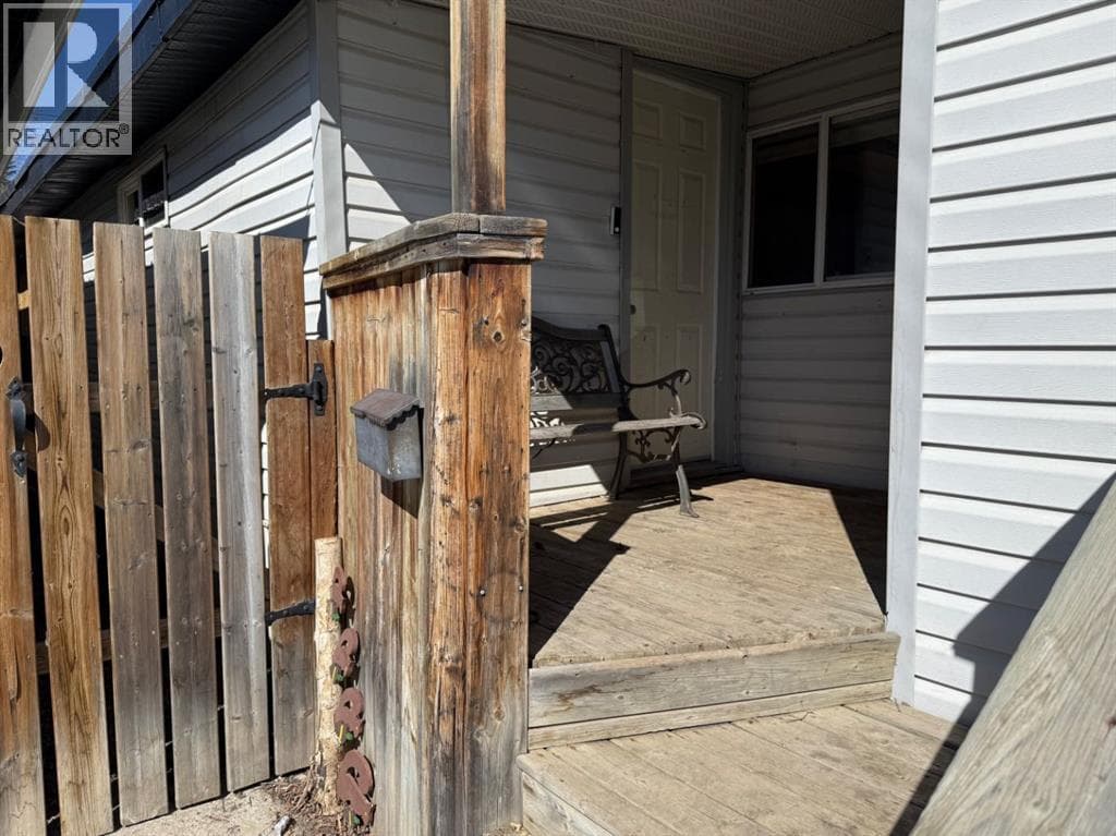5202 56B Street — photo 4