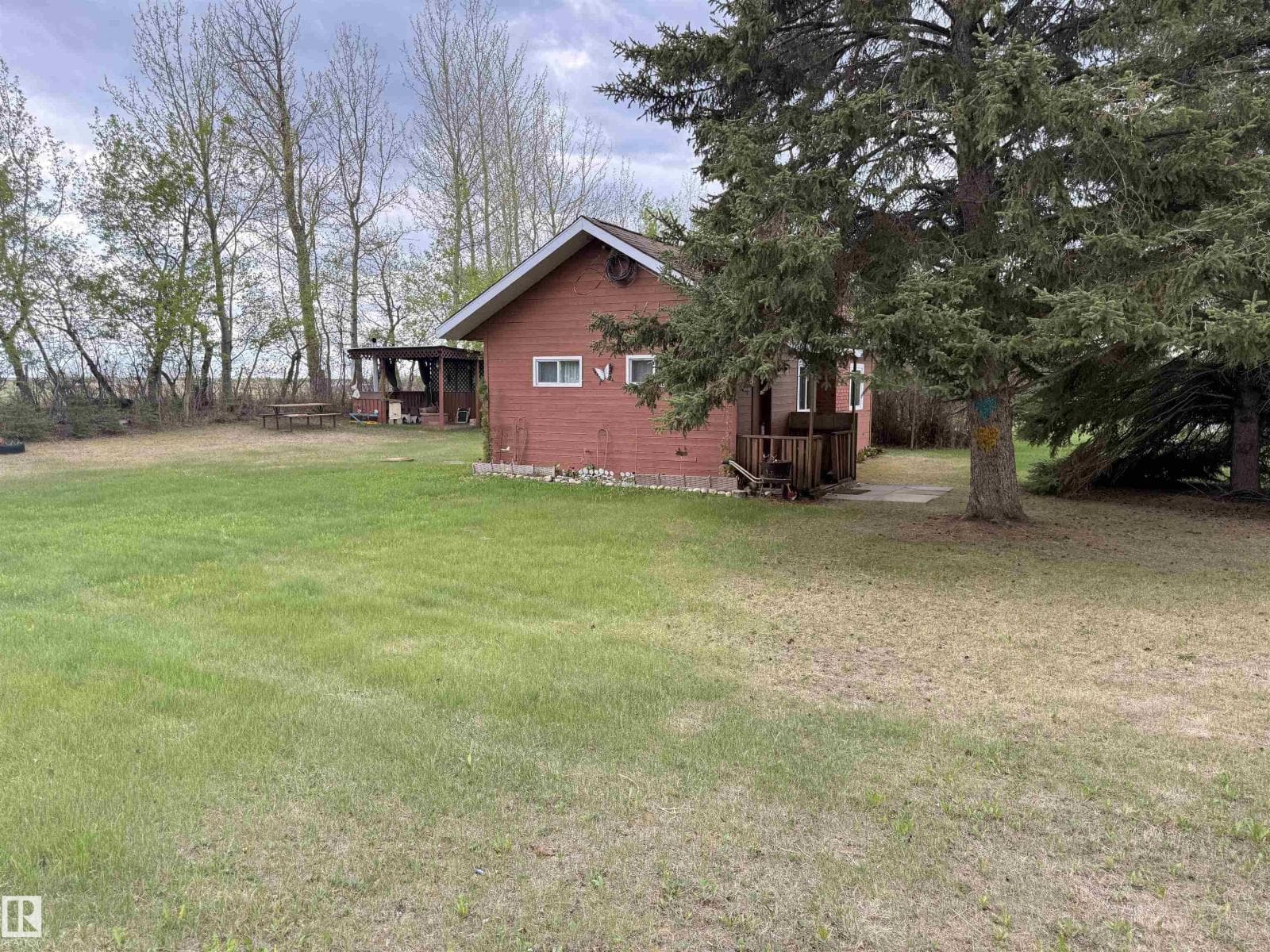 563028 173 Range RD — photo 3