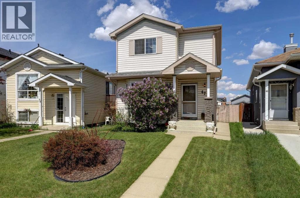 47 Martinvalley Way NE