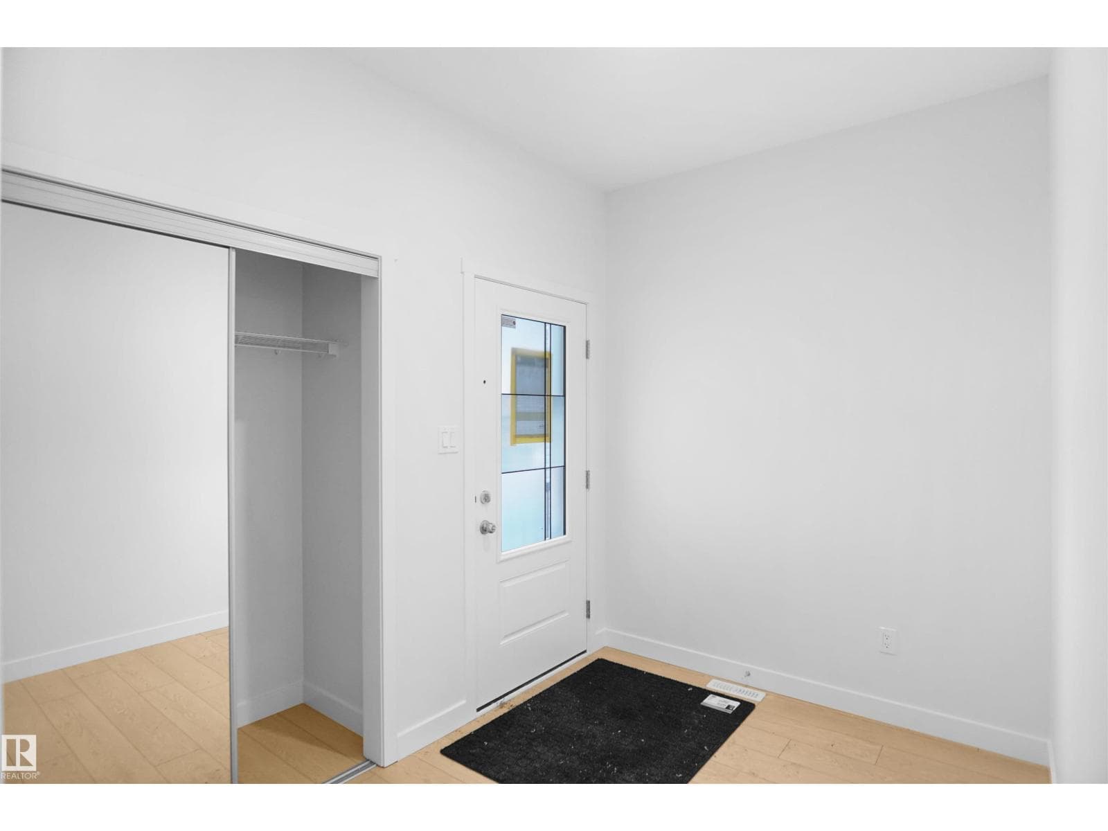 6343 175 AV NW — photo 3