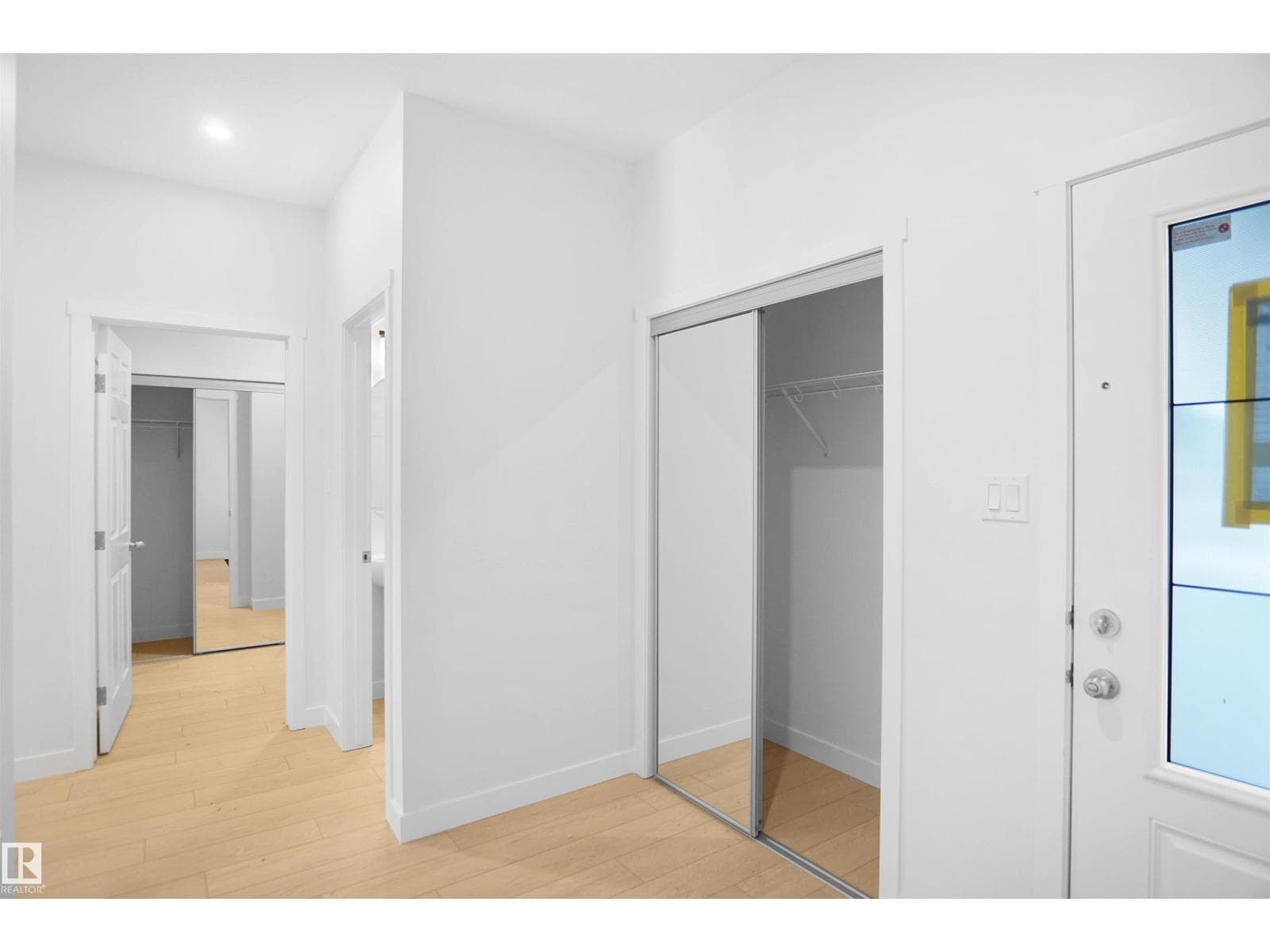 6343 175 AV NW — photo 4
