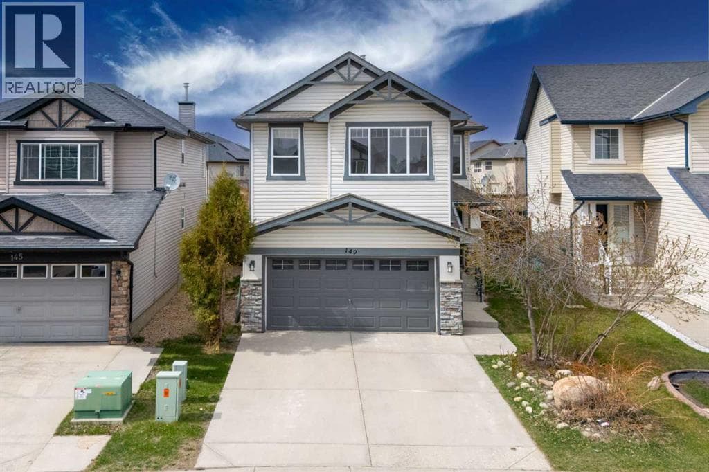 149 Royal Birch Crescent NW — photo 2