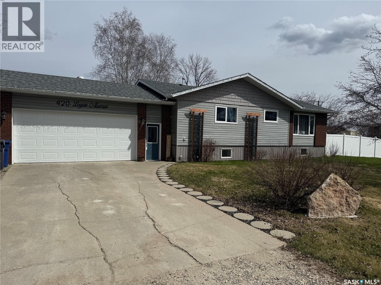 420 Logan AVENUE