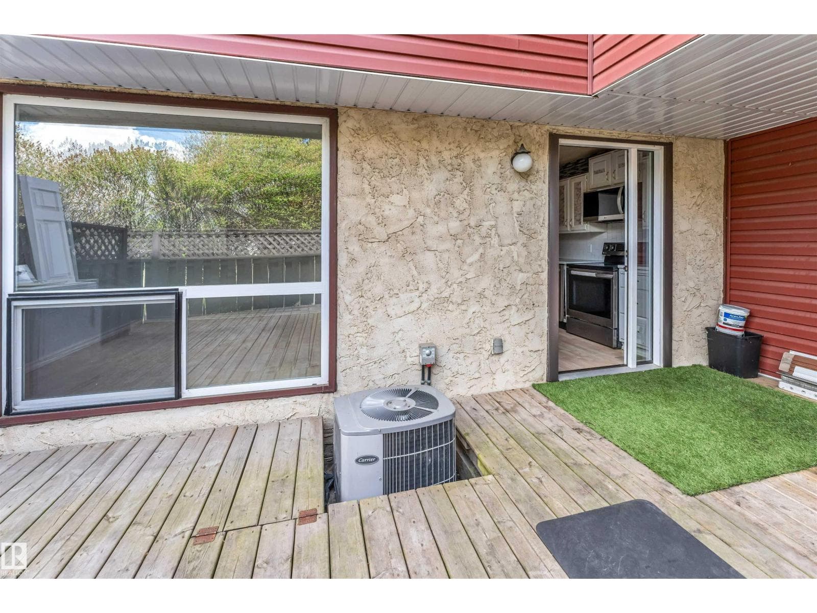 645 MILLBOURNE RD E NW — photo 2