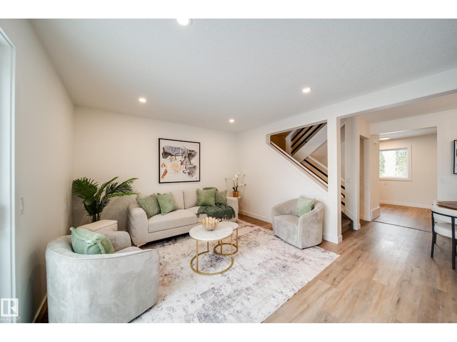 125 WOODBOROUGH WY NW